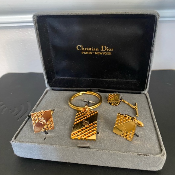 Christian Dior Paris NewYorkCufflinks Pin & Key chain